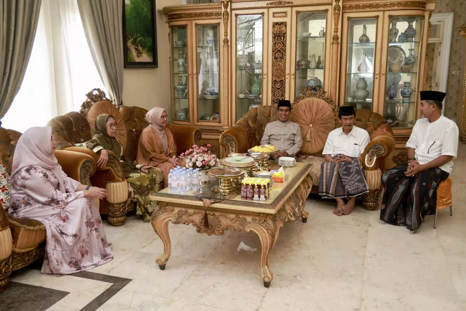 Andi Ina Sungkem Lebaran Silaturahmi Erat Dengan Tokoh Senior Barru Andi Muhammad Rum